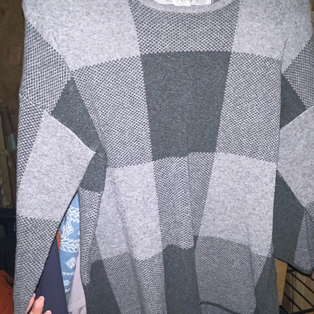 Plaid 3/4 sleeve sweater